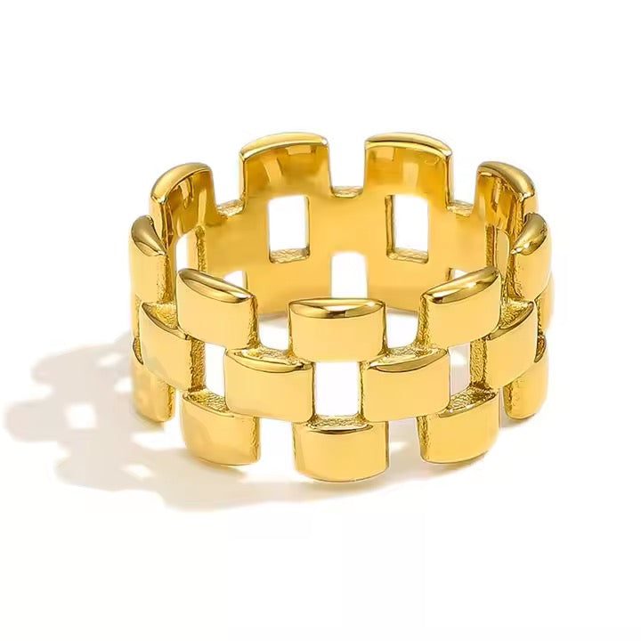 Interlinked Gold Statement Ring - Aesthetic Party Wear