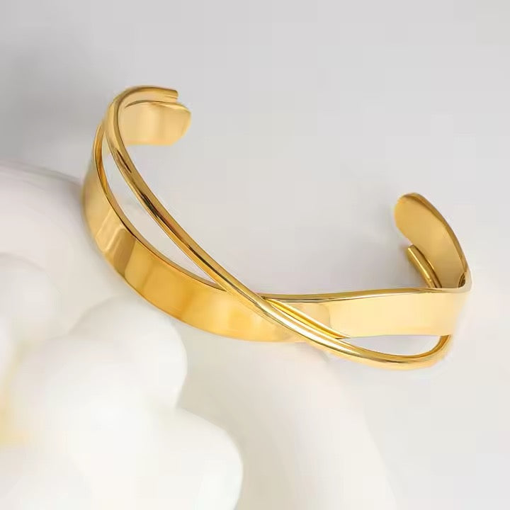 Gold Twisted Cuff Bracelet - Clean Aesthetic Power Look