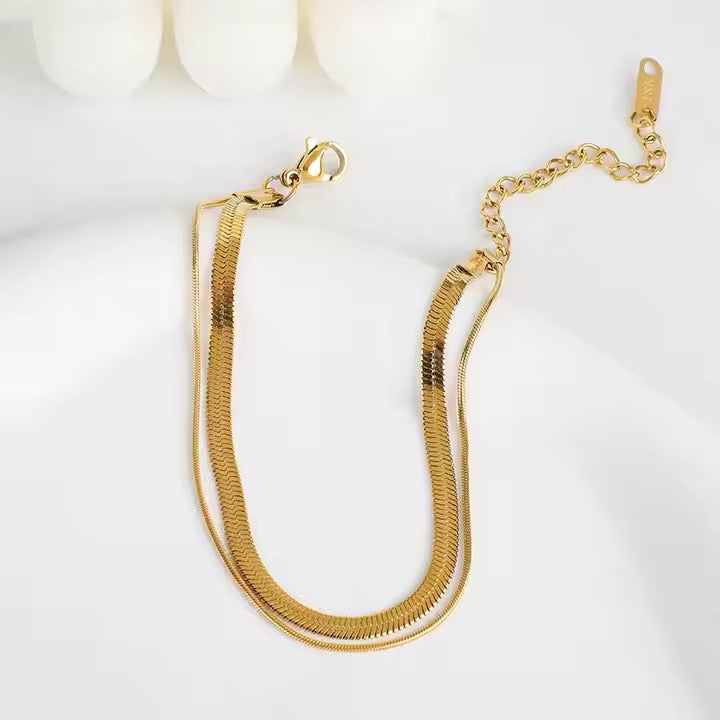 Slim Chain Bracelet - Effortless Luxe Everyday Accessory